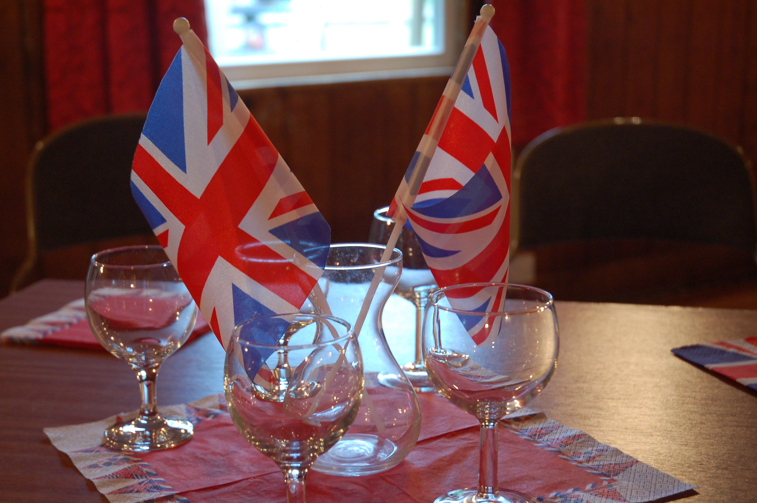 Union flags on table CU